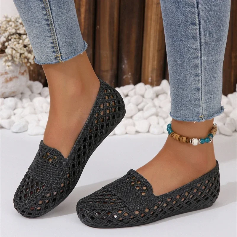 New Summer Style Mesh Breathable Versatile Lfashionable, Comfortable, Casual and Wear-resistant Women's Flat Toe Sandals