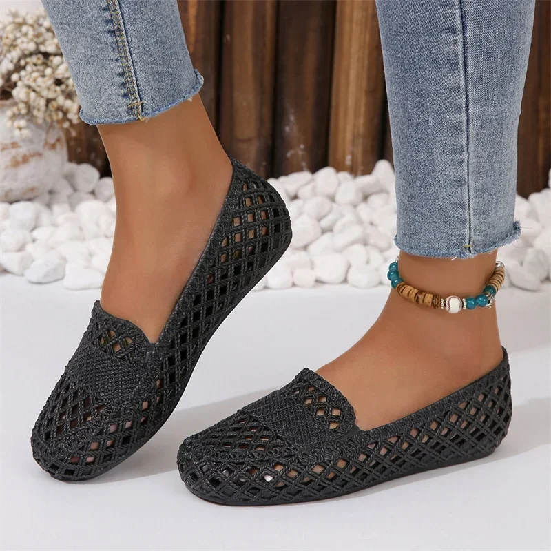 New Summer Style Mesh Breathable Versatile Lfashionable, Comfortable, Casual and Wear-resistant Women's Flat Toe Sandals