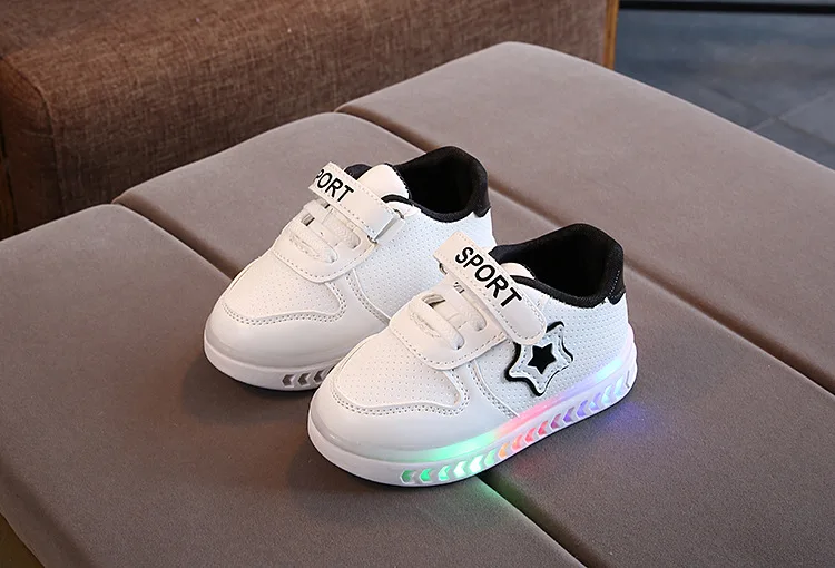 Little Kids Fashion LED Bright Sneakers Children's Shining Light Sneakers Kids Breathable Glowing Light Shoes Girls Casual Shoes