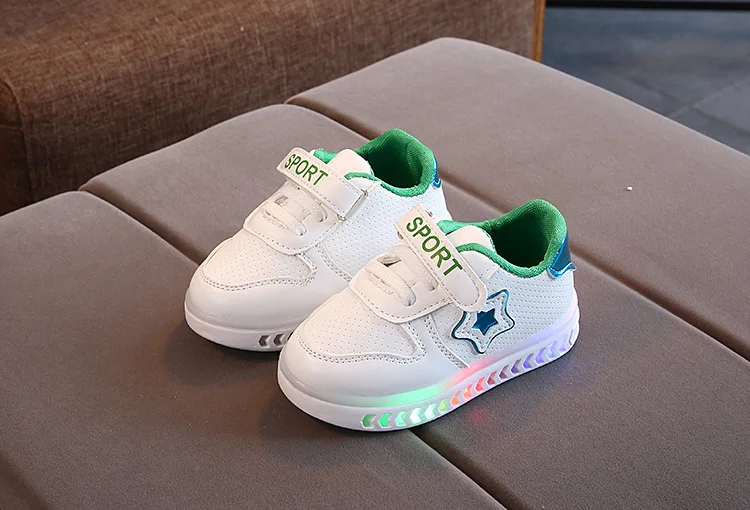 Little Kids Fashion LED Bright Sneakers Children's Shining Light Sneakers Kids Breathable Glowing Light Shoes Girls Casual Shoes