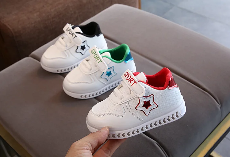Little Kids Fashion LED Bright Sneakers Children's Shining Light Sneakers Kids Breathable Glowing Light Shoes Girls Casual Shoes