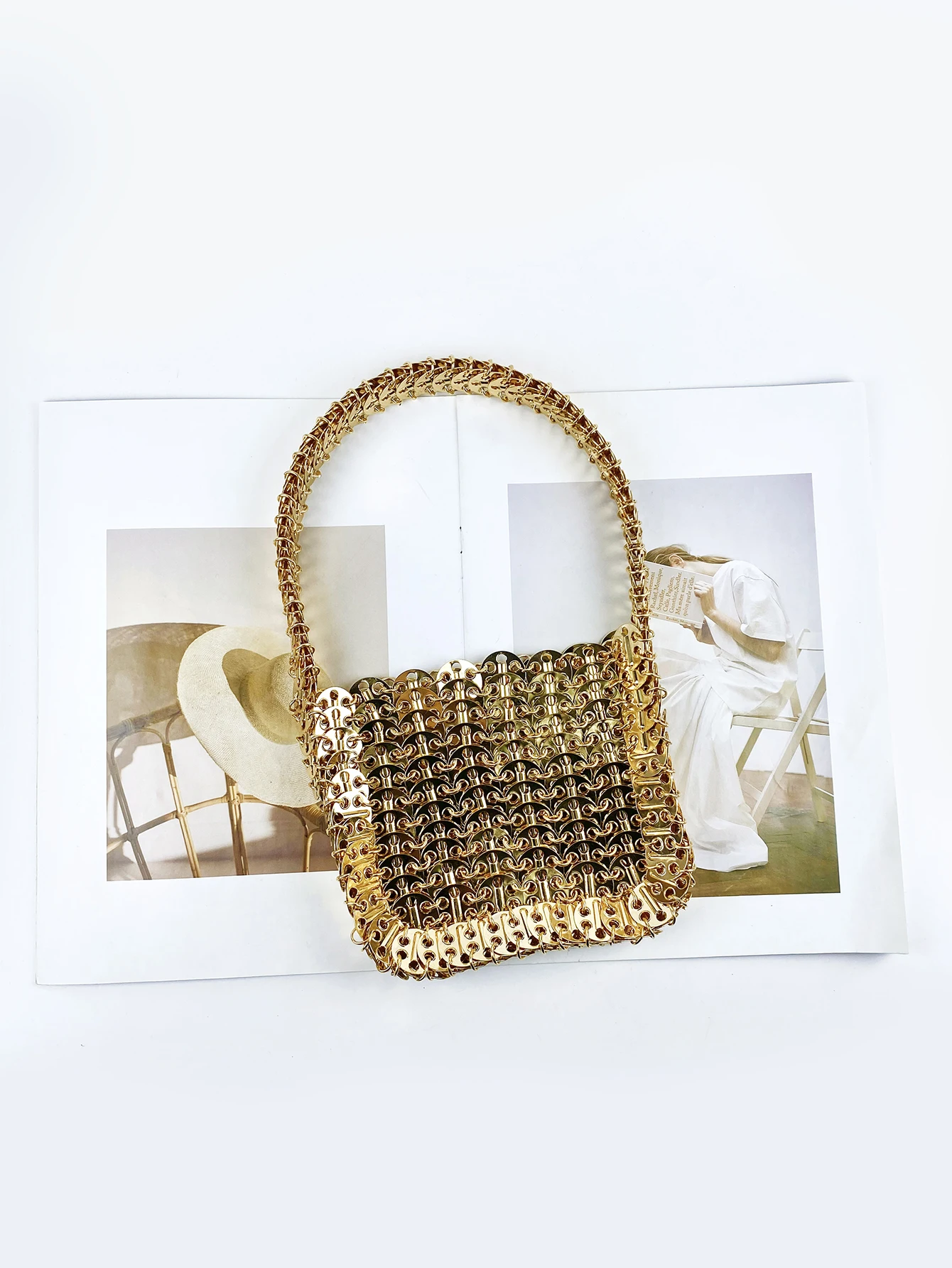 Hot selling fashion Korean version gold aluminum sheet, niche, high-quality, temperament, versatile woven handbag