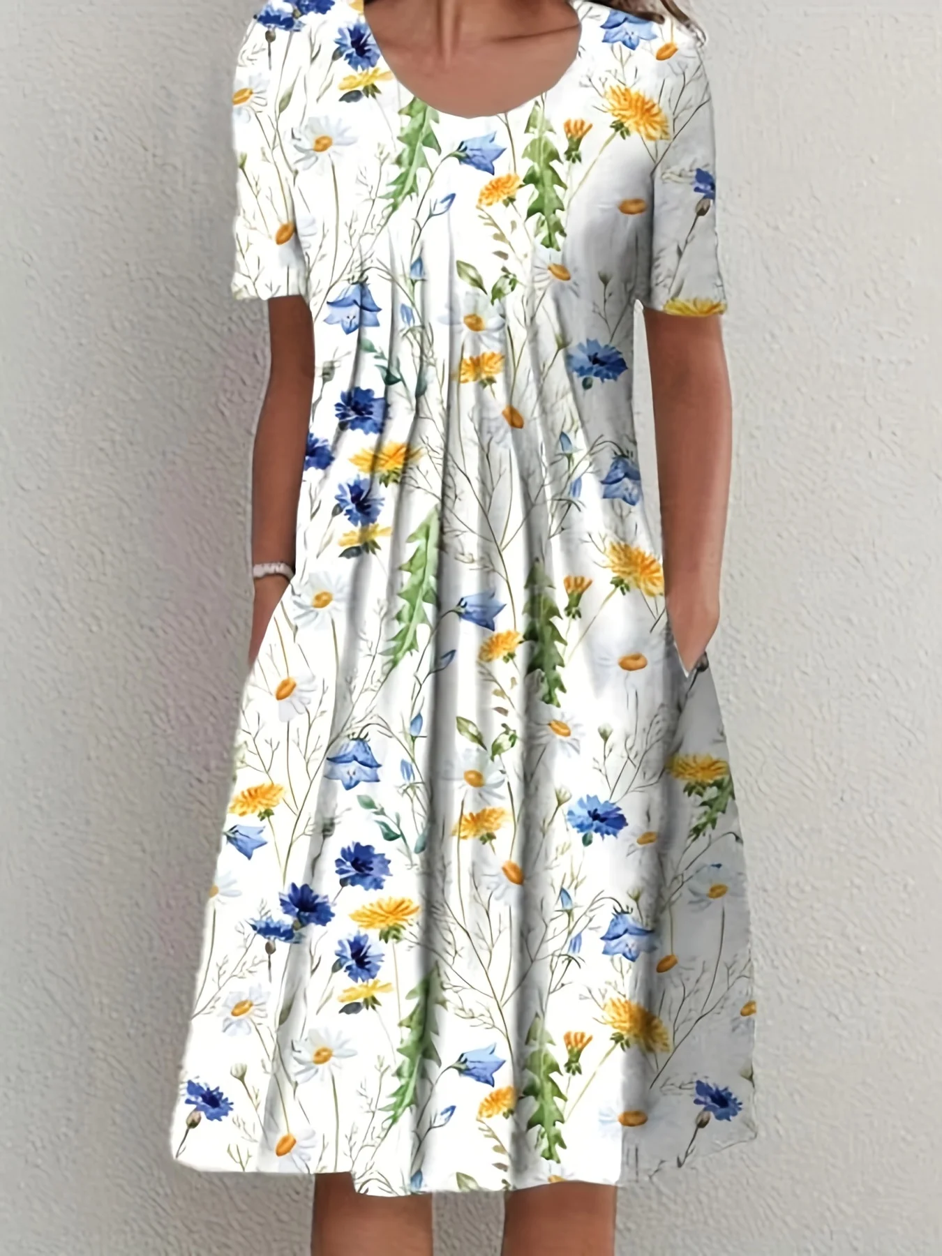 2024 New Spring And Summer Women's Elegant Large Skirt Round Neck Printed Short-sleeved Dress
