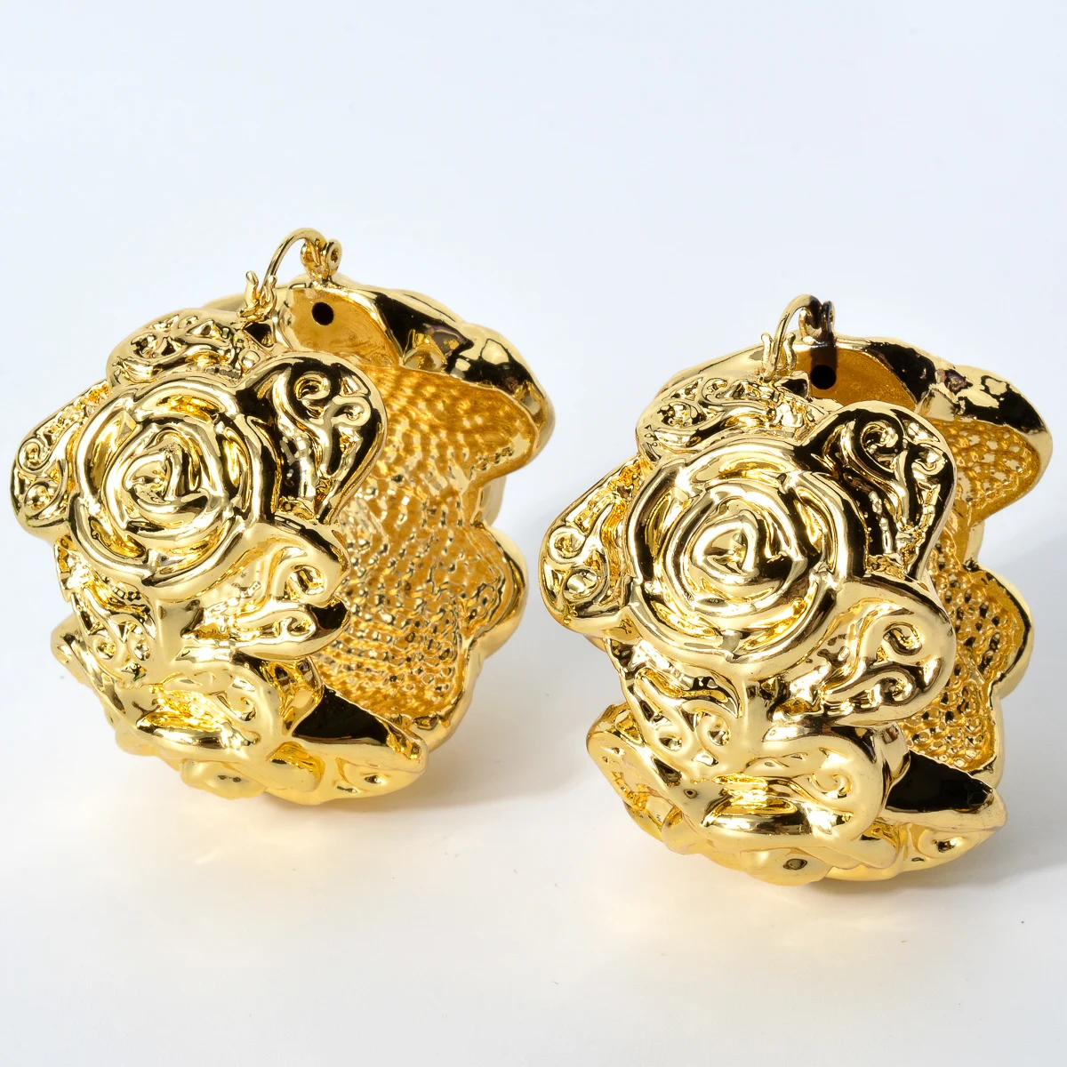 Sunny Jewelry Fashion Lady Hoop Earrings Gold Plated Flower Round Earring African Women Party Wedding Anniversary Jewellery Gift