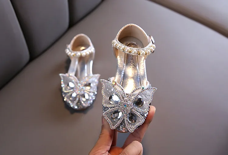 Kids Sandals for Girls Spring Summer Children Rhinestone Butterfly Dress Flat Sandals Fashion Causal Princess Pearl Single Shoes