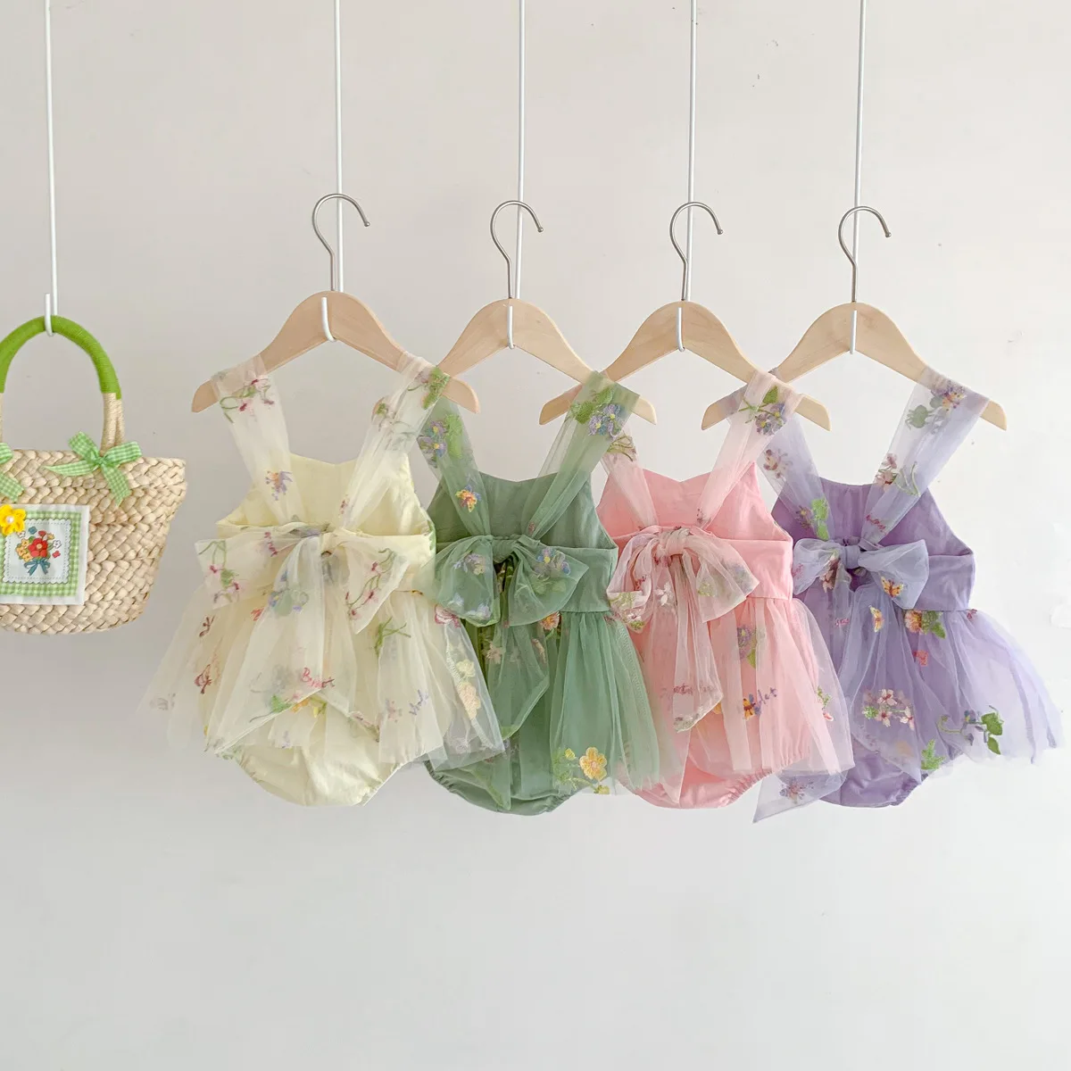 0-2 Years Old Baby Girls Romper Gauze Embroidered Flower Patterns Sling Baby Jumpsuit Summer Infant Clothes