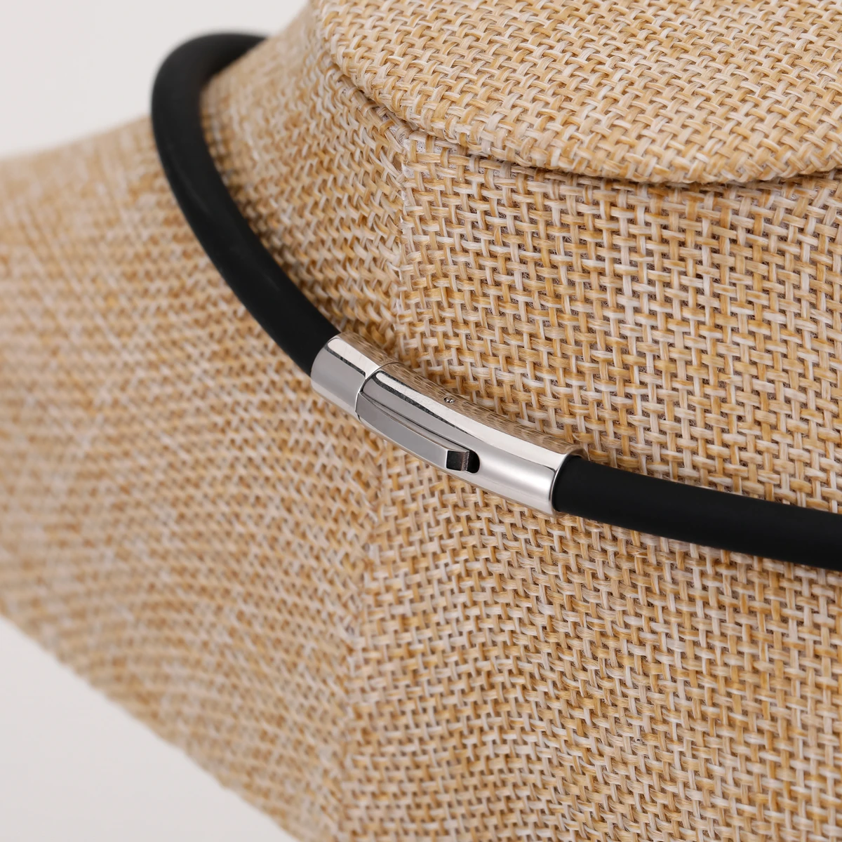 Silicone Titanium Steel Anion Pendant Necklace Hematite Magnetic Therapy Collar