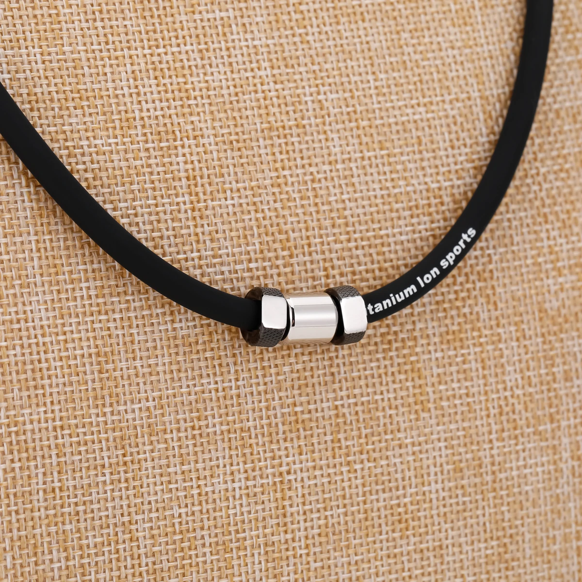 Silicone Titanium Steel Anion Pendant Necklace Hematite Magnetic Therapy Collar