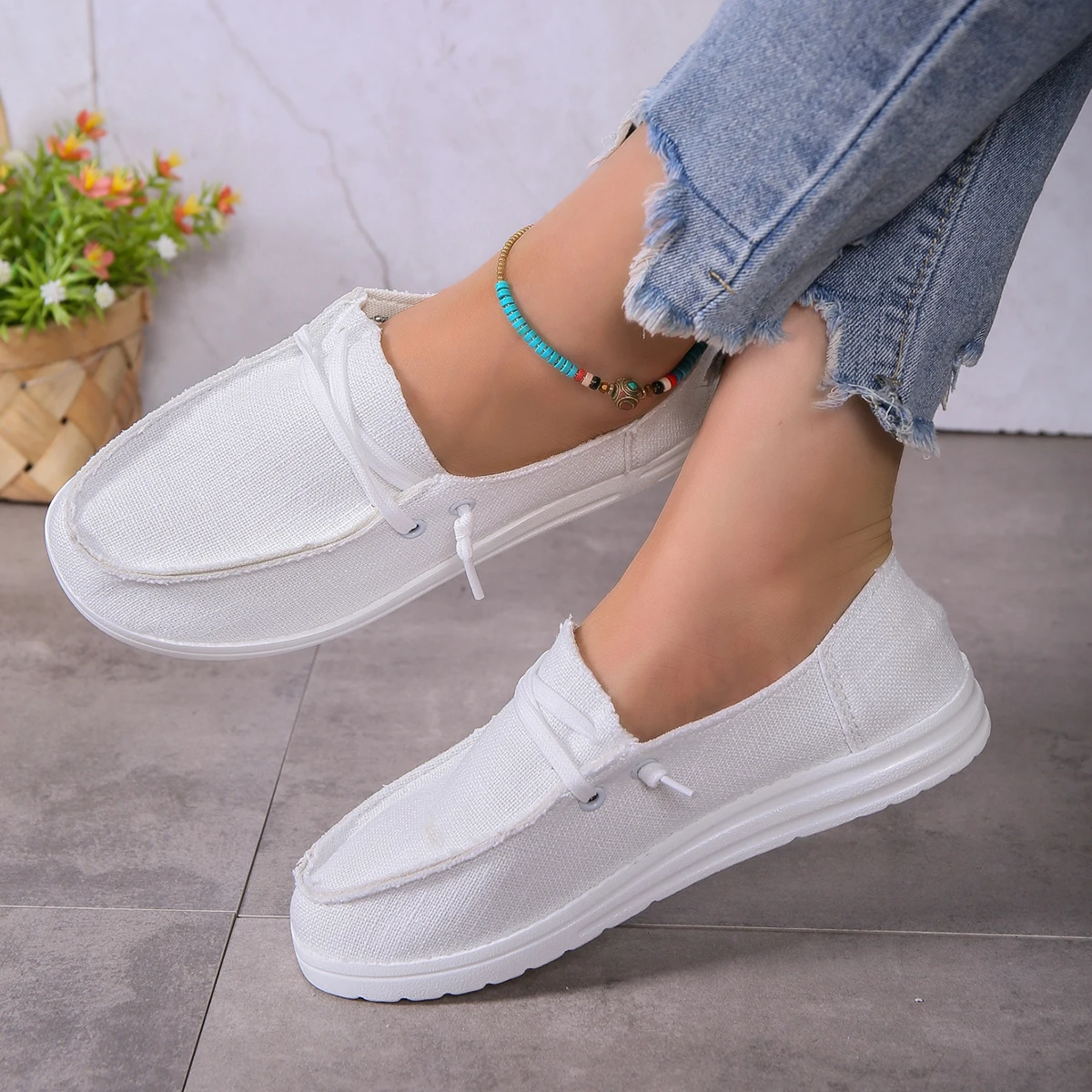 Women's casual sports shoes, lightweight and non slip flat shoes, lace up outdoor denim shoes
