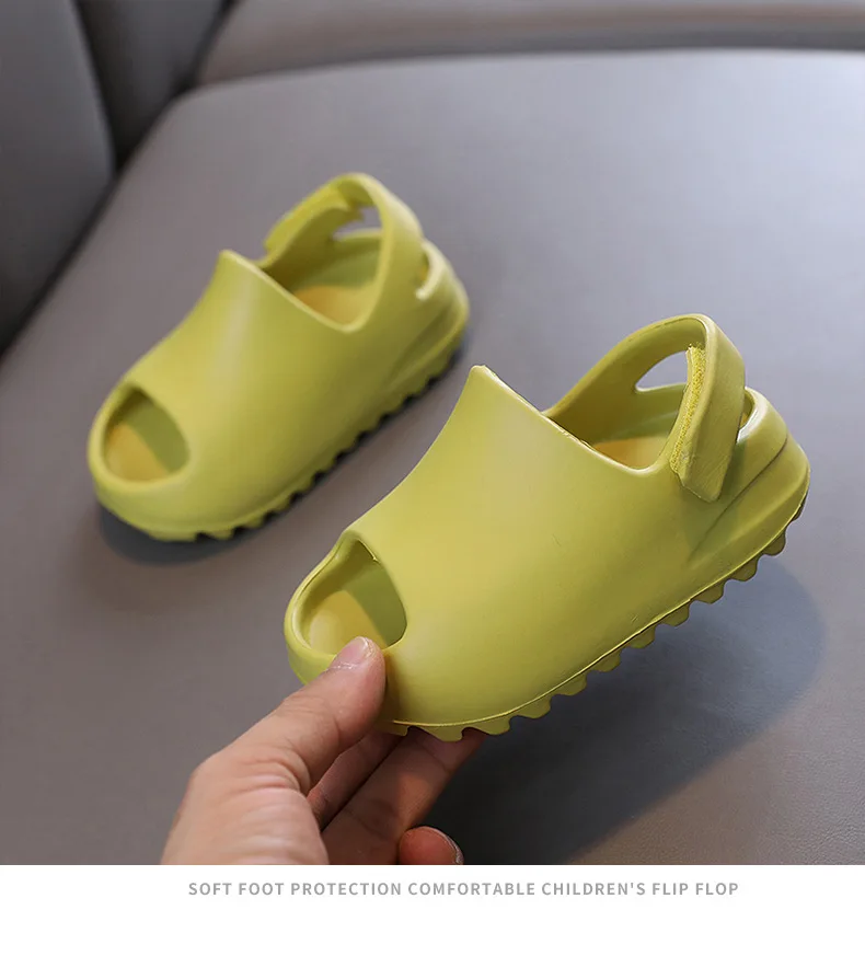 Children's Slippers Summer Wear Sandals Slippers Wholesale Beach Shoes Foreign Trade Hole Shoes for Small Children Baby Shoes