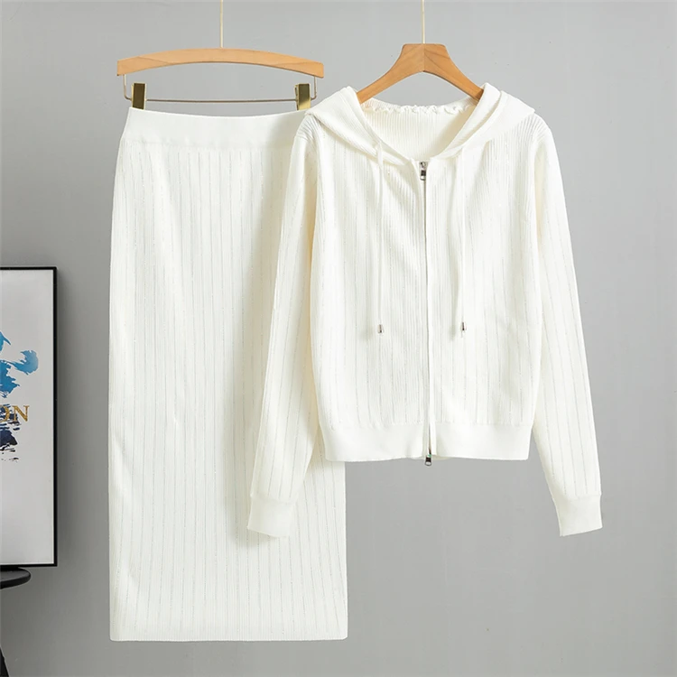 2025 new women's Knitted Cardigan High Waisted Buttocks Wrapped Skirt 2 Piece Suits Luxury Hot Diamond Fashion Sets
