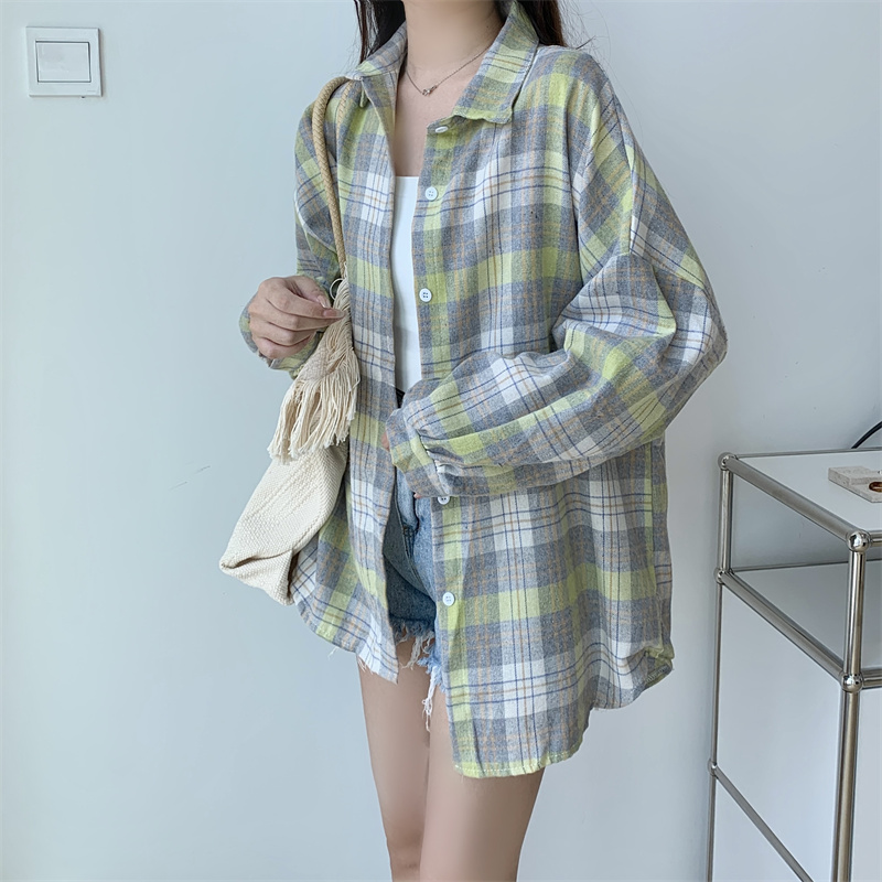 Women Tartan Shirt Long Sleeve Collared Button Up Oversized Plaid Shirt Jacket Grunge Fashion Teenage Girl Spring Summer Outfit