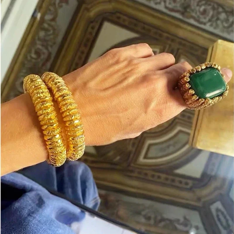 Modern Jewelry Luxury Temperament Open Metallic Bracelets For Women Party Gifts European and American Design Accessories