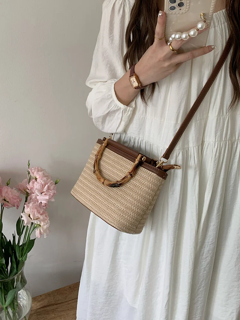 Simple Hand Knitted Women's Travel Handbags Fashion Wooden Handle Ladies Shoulder Bags Summer Straw Female Bucket Crossbody Bags