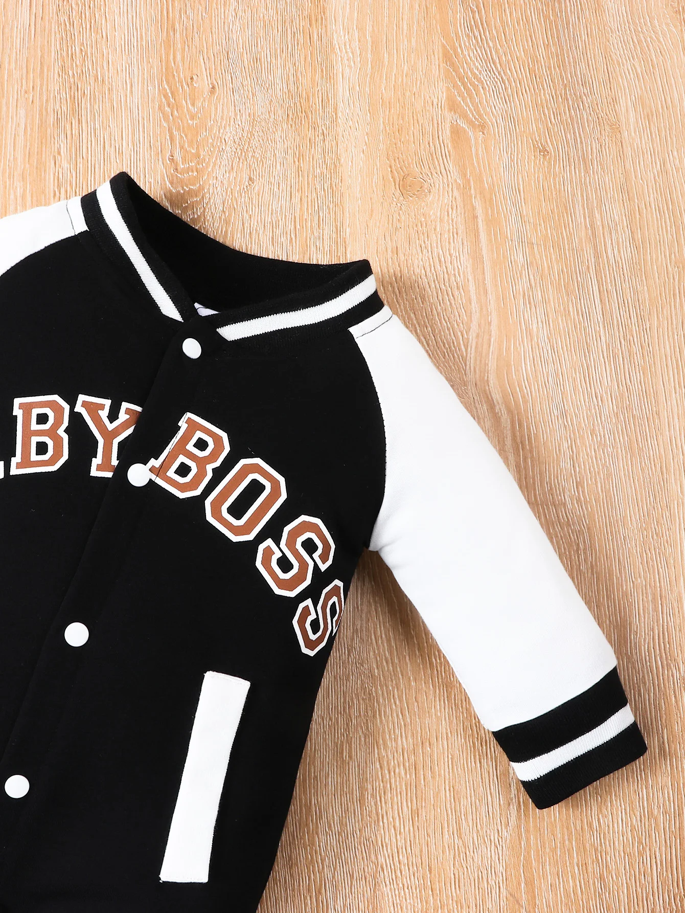 Fashionable Letter Printed Black Long-Sleeved Round Neck Baby Boy Jumpsuit