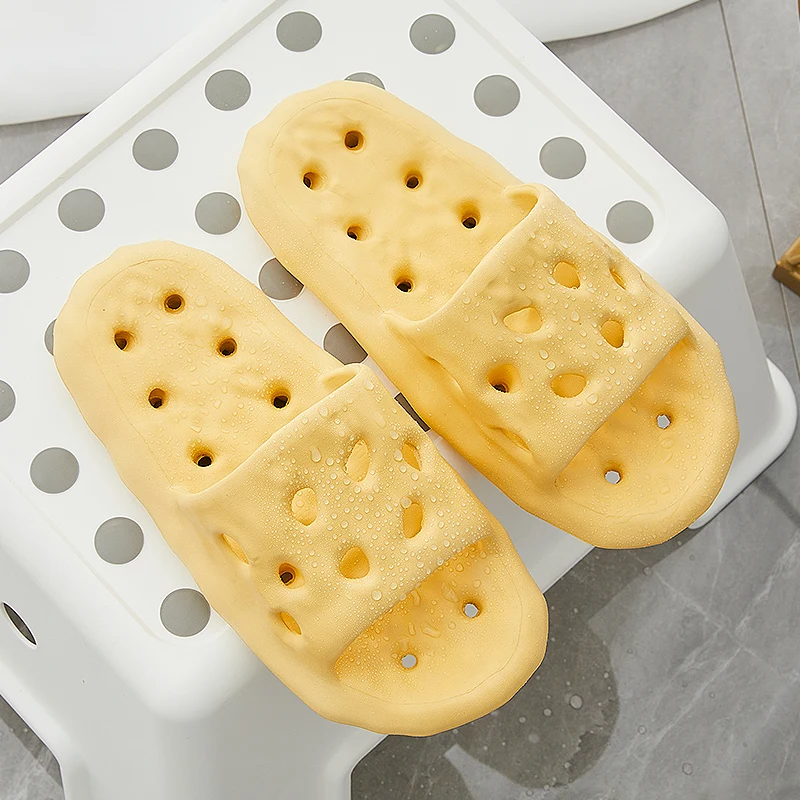 Hollow Out Bottom Bathroom Slippers Women Light Non-slip Soft Sole Home Slides Woman Solid Color Quick-drying Pool Flip Flops