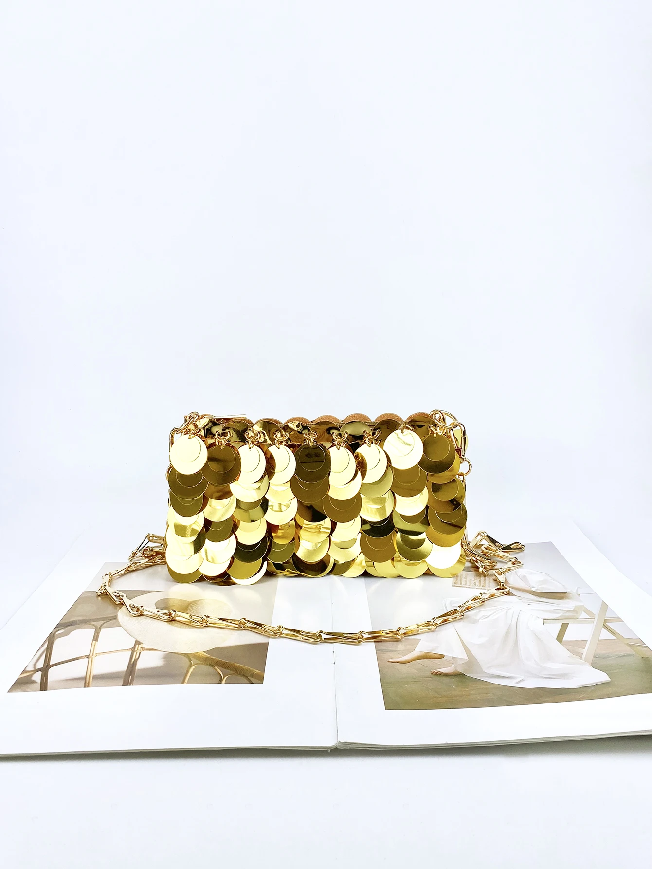 Trendy and cool gold glitter chain, women's fashionable and simple texture, horizontal square bag, personalized bag