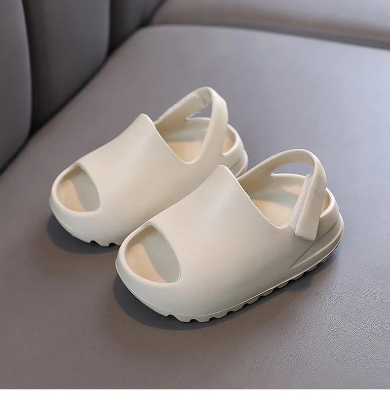 Children's Slippers Summer Wear Sandals Slippers Wholesale Soft Soles Breathable Comfortable Beach Shoes Hole Shoes Small Kids