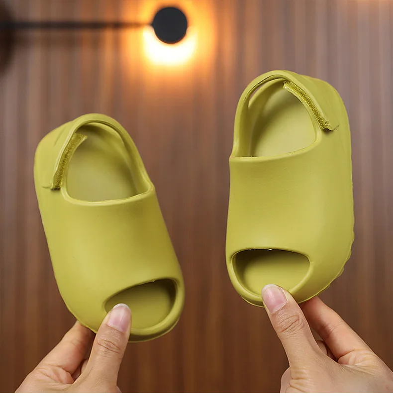 Children's Slippers Summer Wear Sandals Slippers Wholesale Soft Soles Breathable Comfortable Beach Shoes Hole Shoes Small Kids