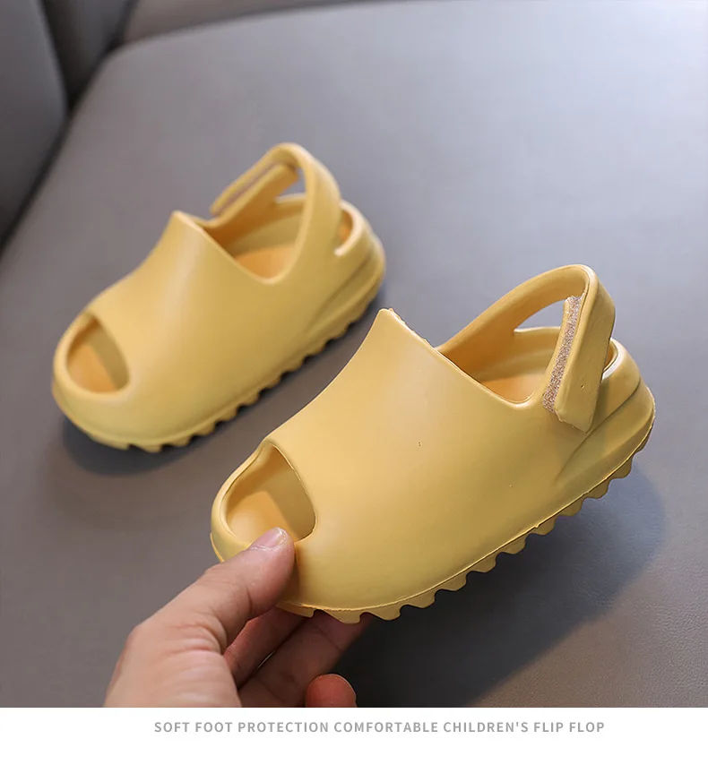 Children's Slippers Summer Wear Sandals Slippers Wholesale Soft Soles Breathable Comfortable Beach Shoes Hole Shoes Small Kids