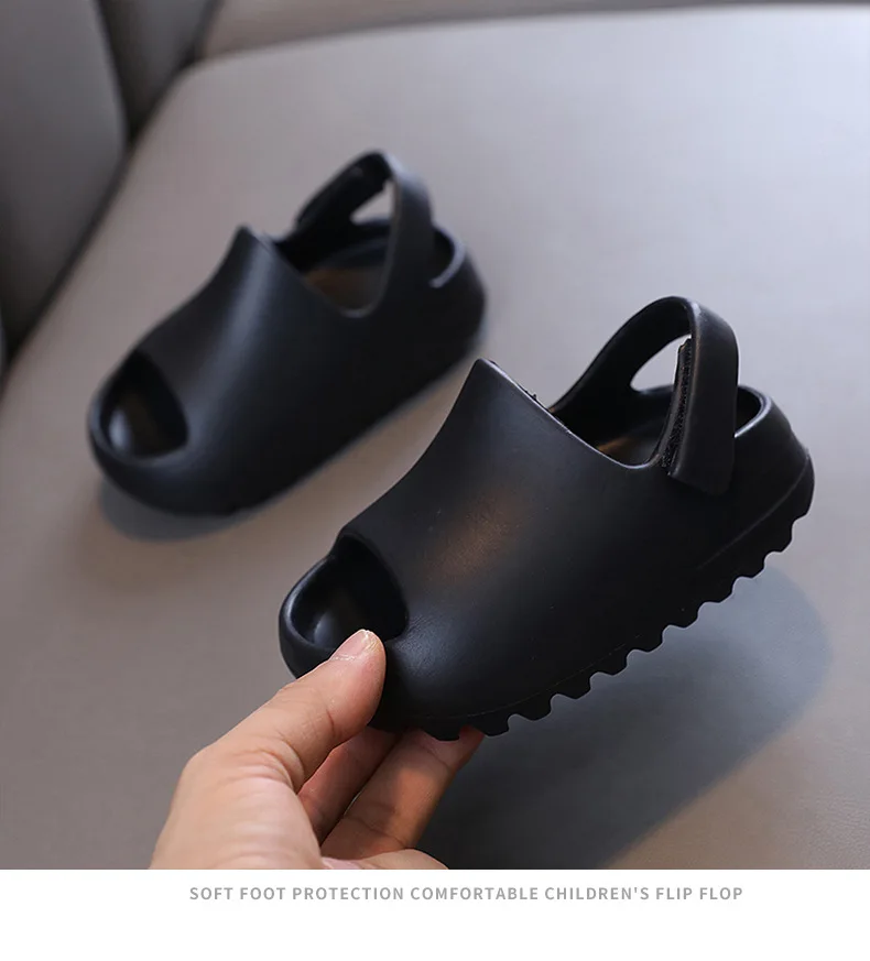 Children's Slippers Summer Wear Sandals Slippers Wholesale Soft Soles Breathable Comfortable Beach Shoes Hole Shoes Small Kids
