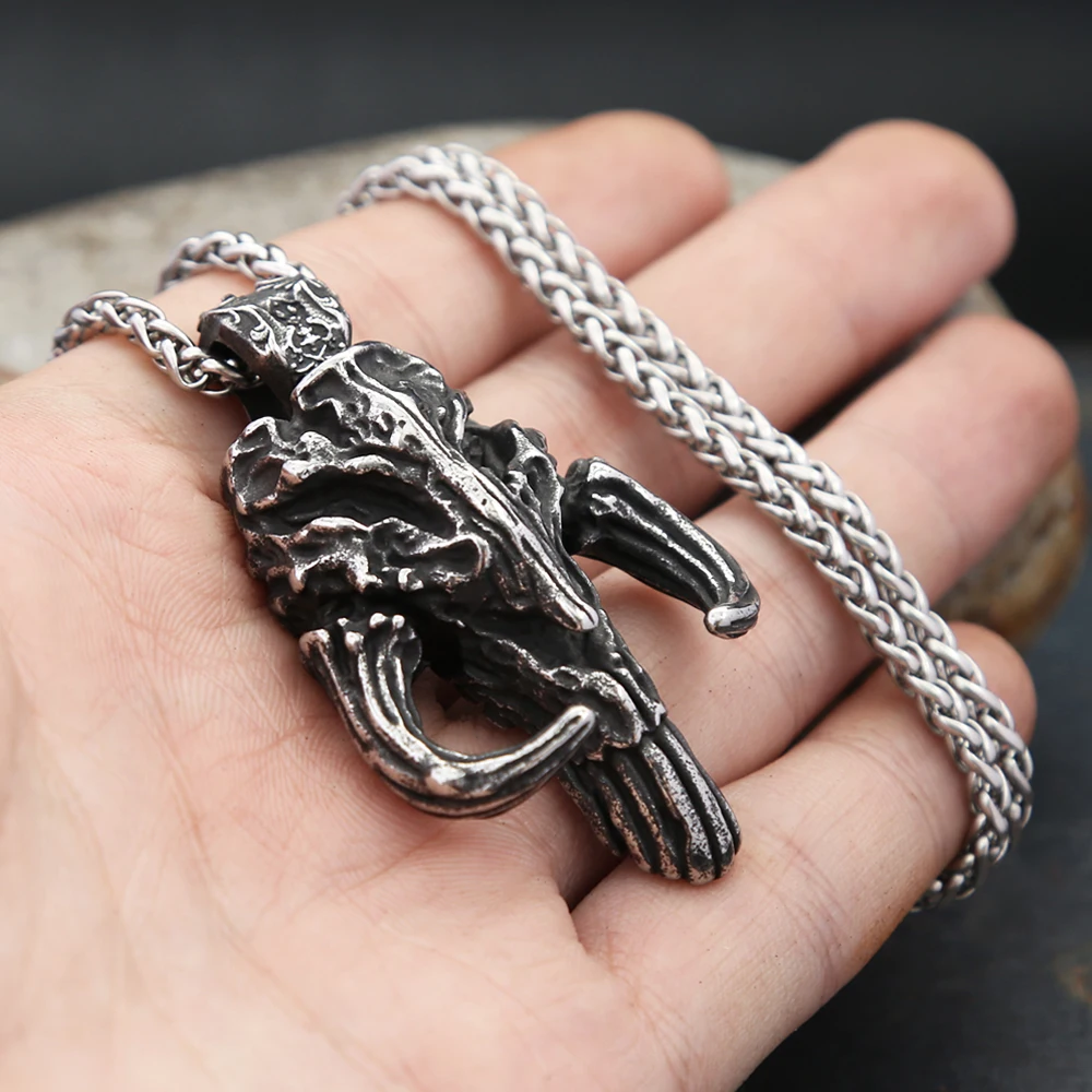 Vintage 316L Stainless Steel Black Mandalorian Pendant Necklaces For Men Gothic Punisher Skull Mask Necklace Biker Jewelry Gifts
