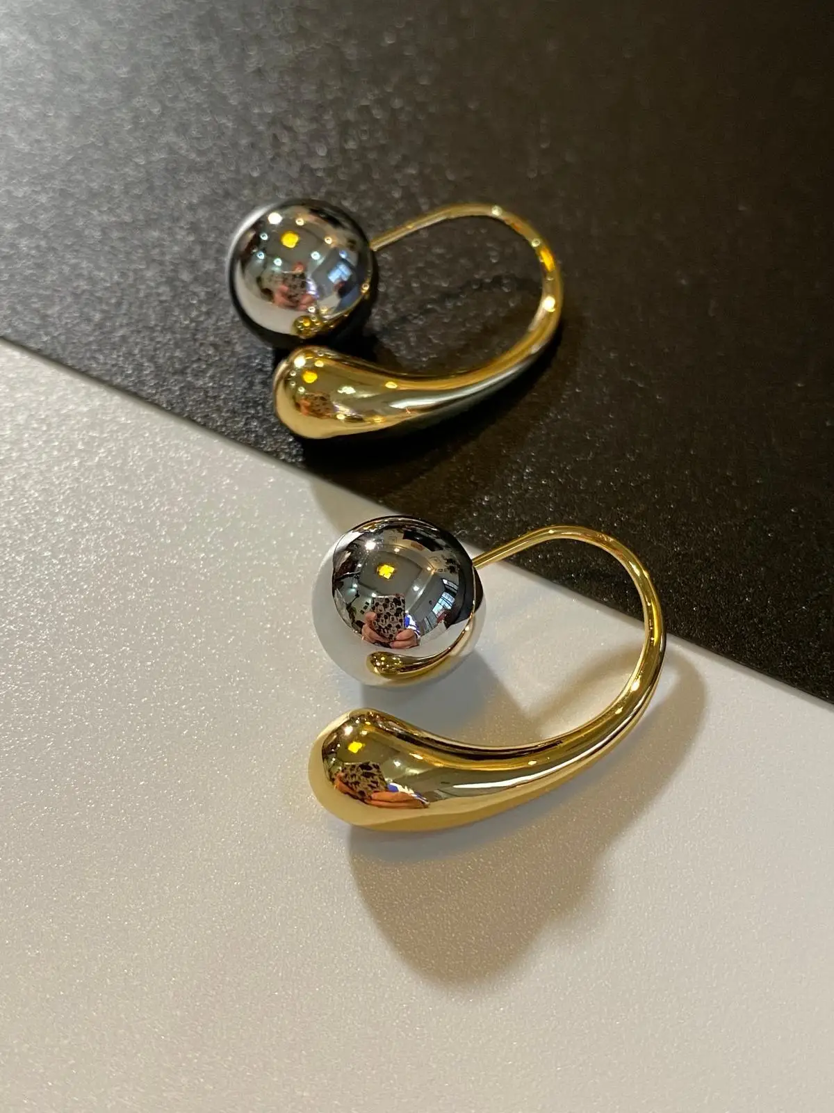 Modern Jewelry Cool Trend 2024 New Metallic Round Bead Teardrop Earrings For Women Party Gifts Ear Accessories Hot Sale