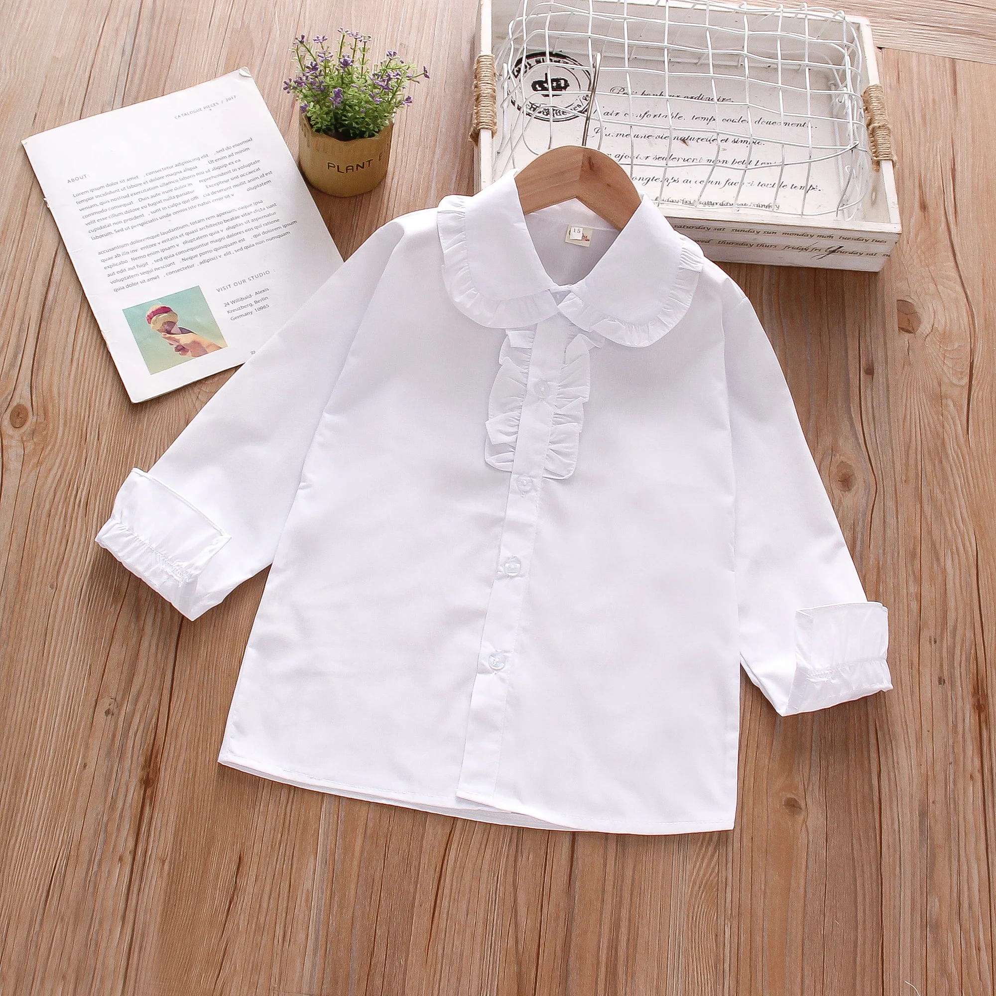 Spring and Autumn Girls' Baby Long sleeved Shirt with Wooden Ear Edge Collar Top Minimalist Girls' Clothing