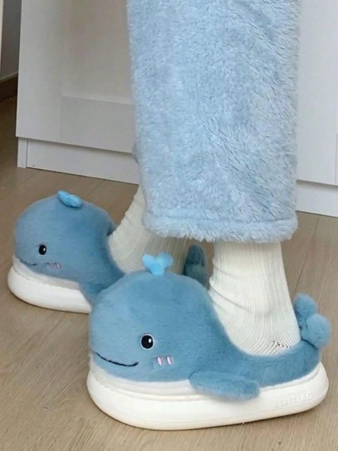 Cute Whales Winter New Women Slipper Soft Heel Platform Fur Warm Indoor Comfortable Home Fluffy Home Slippers
