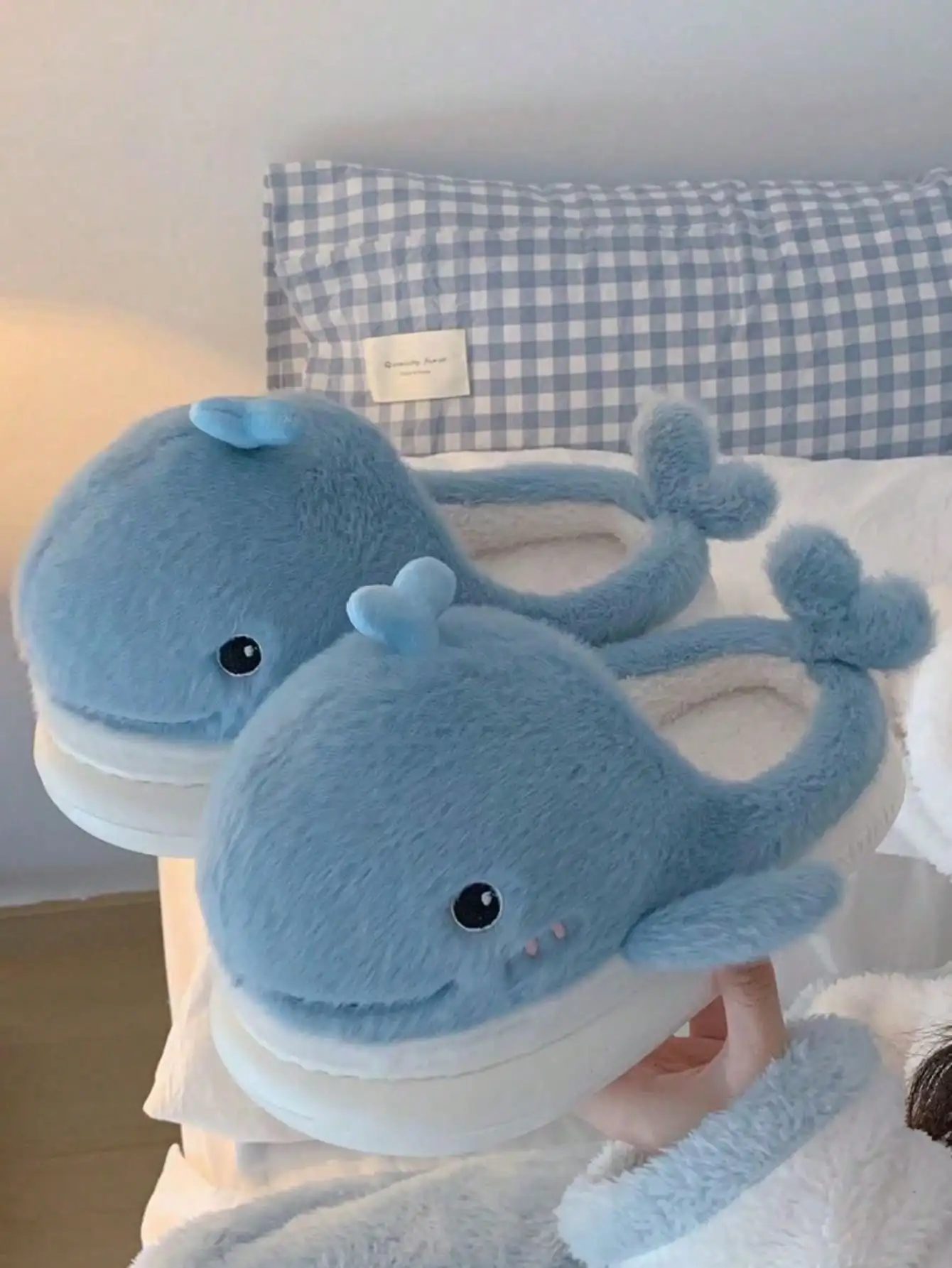 Cute Whales Winter New Women Slipper Soft Heel Platform Fur Warm Indoor Comfortable Home Fluffy Home Slippers