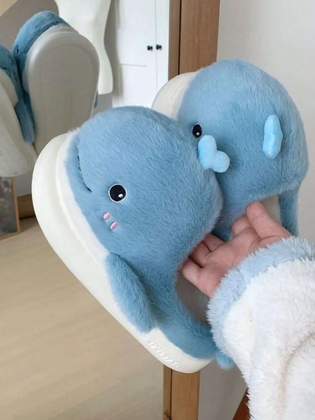 Cute Whales Winter New Women Slipper Soft Heel Platform Fur Warm Indoor Comfortable Home Fluffy Home Slippers