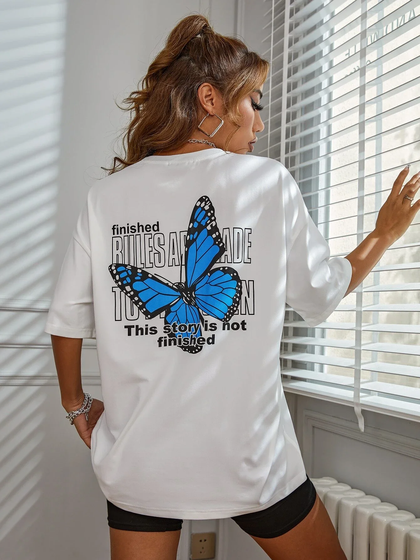 Art Word and Blue Butterfly Printed Women T-Shirt Casual Cotton Short Sleeve Breathable Summer T Shirt Street Clothing