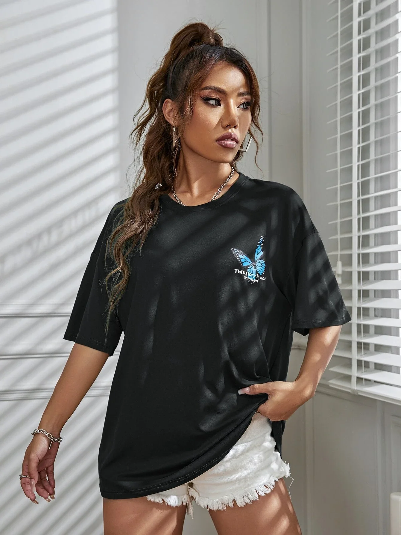 Art Word and Blue Butterfly Printed Women T-Shirt Casual Cotton Short Sleeve Breathable Summer T Shirt Street Clothing