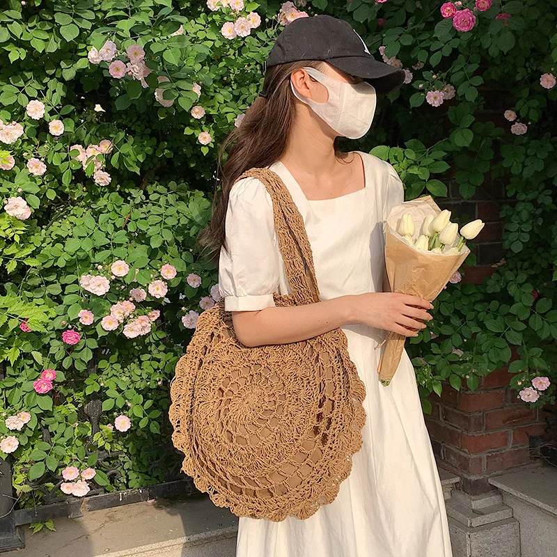 Summer Round Straw Bag Women Woven Rattan Beach Bag Hot New Shoulder Bag Circle Hollow Out Handle Bag Casual Shopper Tote Pouch
