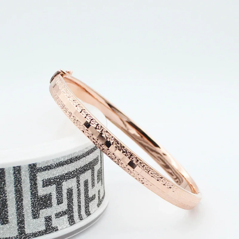 Plated 14K Rose Gold Shiny Geometric Charm Bracelet for Women Classic Design Charm Engagement Jewelry