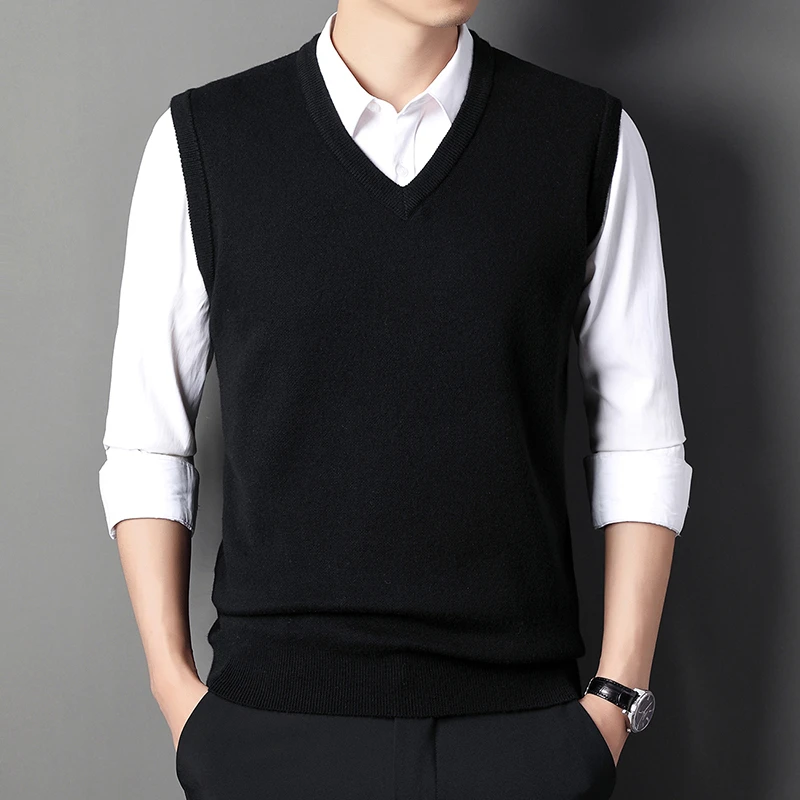 Men's Solid Color Sweater Vest Casual Fashion Warm Top for All Seasons Comfortable Breathable Layering Essential