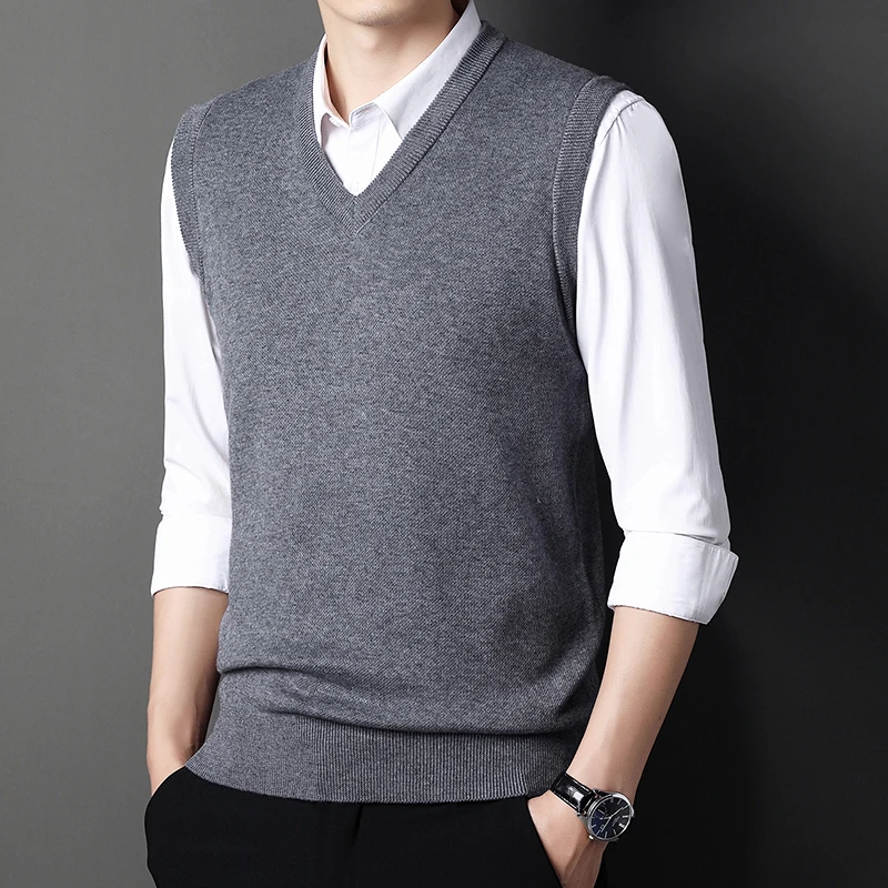 Men's Solid Color Sweater Vest Casual Fashion Warm Top for All Seasons Comfortable Breathable Layering Essential