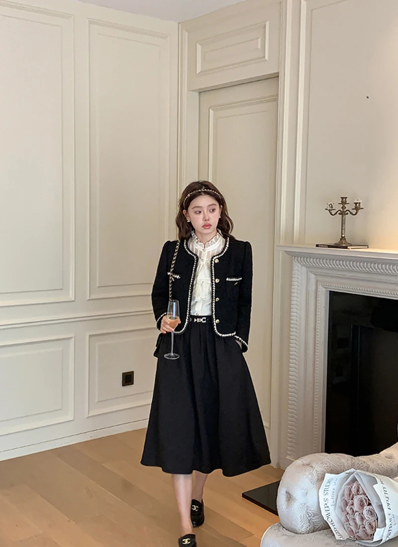 Vintage Cropped Tweed Jackets Women Elegant Black Thicken Coat Korean Single Breasted Blazer Casual Warm Short Outerwear Tops