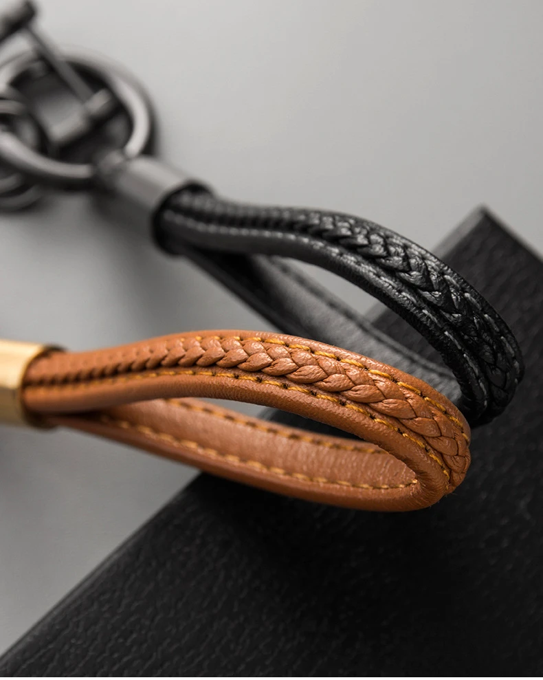 Handwoven Leather Car Key Buckle Keychain Luxury Style Hand Woven Leather Hanging Car Key Ring,Comes with Box Packaging