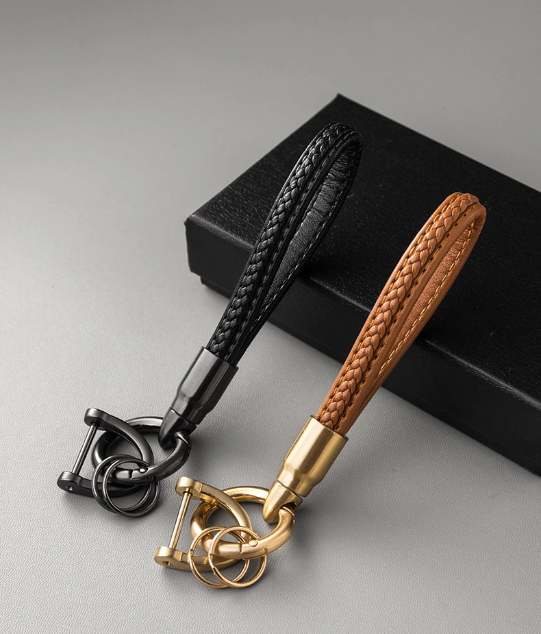 Handwoven Leather Car Key Buckle Keychain Luxury Style Hand Woven Leather Hanging Car Key Ring,Comes with Box Packaging