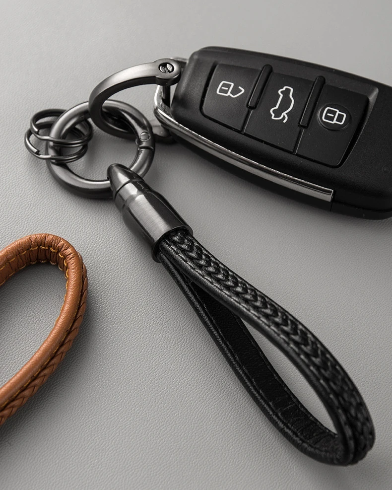 Handwoven Leather Car Key Buckle Keychain Luxury Style Hand Woven Leather Hanging Car Key Ring,Comes with Box Packaging