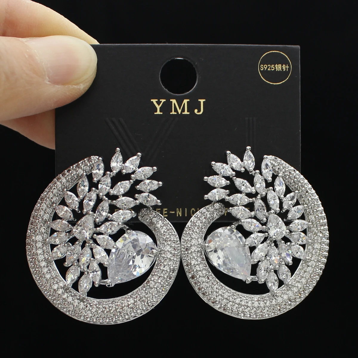 Luxury Jewelry Stud Earrings Cubic Zirconia Half Round Fanshaped Radial Stud Earrings Birthday Gift
