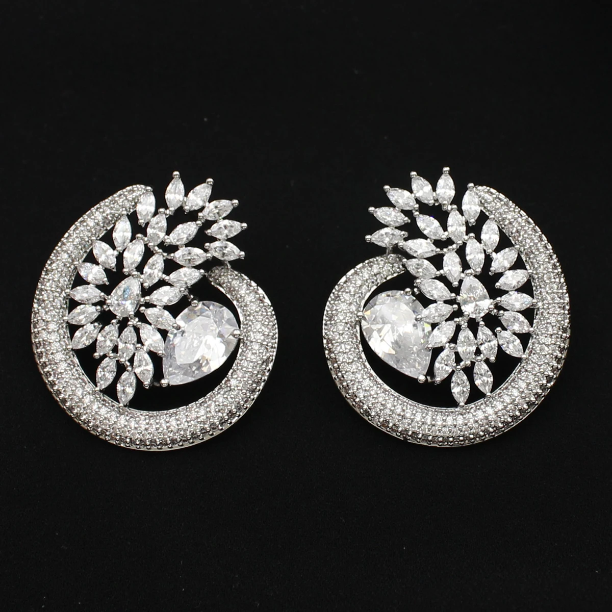 Luxury Jewelry Stud Earrings Cubic Zirconia Half Round Fanshaped Radial Stud Earrings Birthday Gift