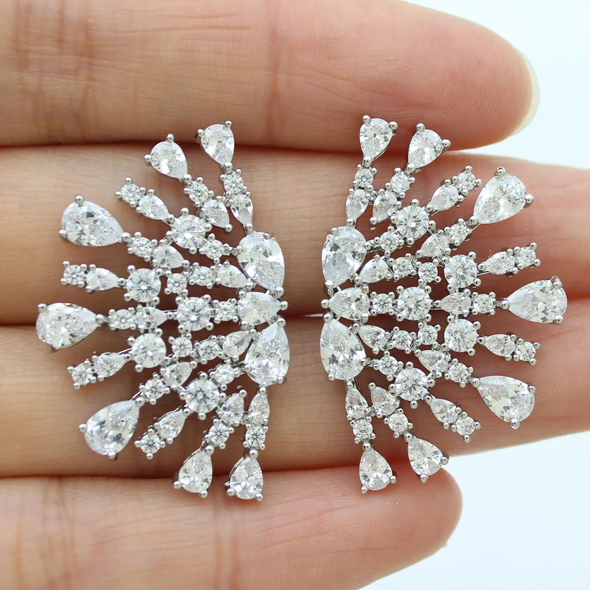 Luxury Jewelry Stud Earrings Cubic Zirconia Half Round Fanshaped Radial Stud Earrings Birthday Gift