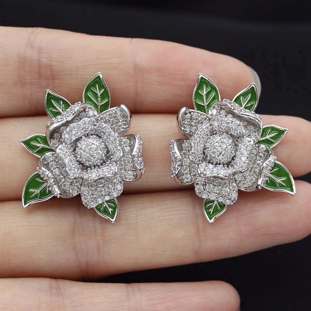 Luxury Jewelry Stud Earrings Cubic Zirconia Half Round Fanshaped Radial Stud Earrings Birthday Gift