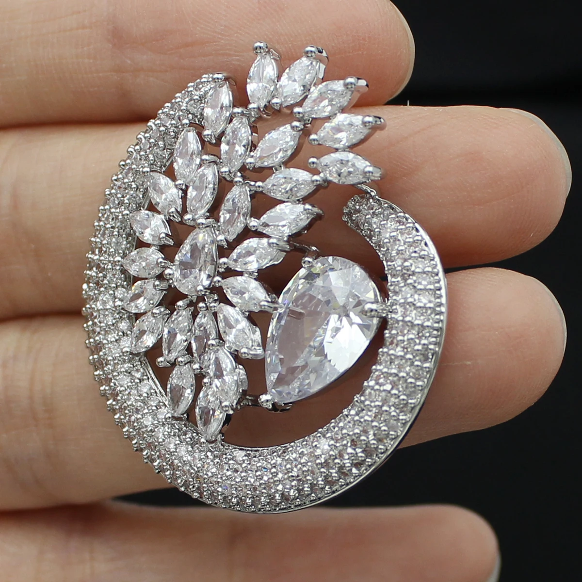 Luxury Jewelry Stud Earrings Cubic Zirconia Half Round Fanshaped Radial Stud Earrings Birthday Gift