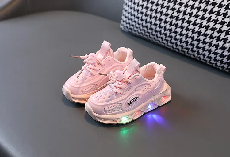 Zapatos Niña 202New LED Child Trainers 1-8Years Old Boy Girl Tennis Shoe Sport Shoe for Toddlers Glowing Kid Sneakers Kids Shoe