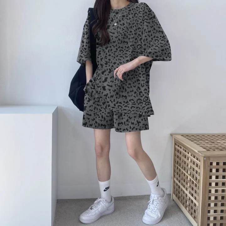 Women T-Shirt Shorts Suit Set Casual Tie Dye Loose Tshirt and Wide Leg Middle Shorts with Pockets Female Soft Summer Shorts Sets