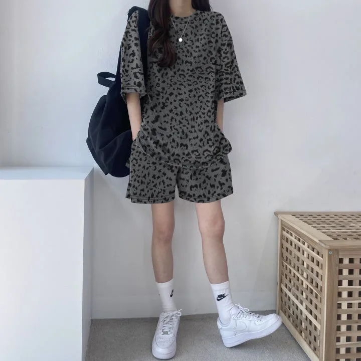 Women T-Shirt Shorts Suit Set Casual Tie Dye Loose Tshirt and Wide Leg Middle Shorts with Pockets Female Soft Summer Shorts Sets