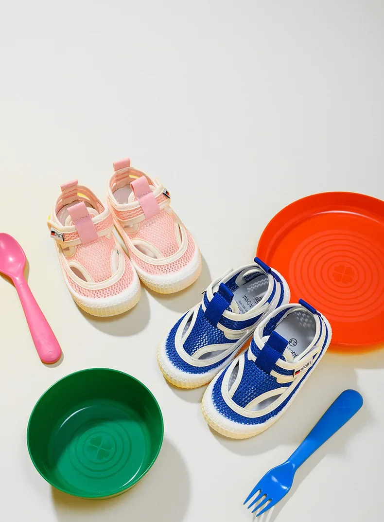 Kids Sandals Children Summer Shoes Boys Girls Half Sandals Cut-outs Hollow Fashion Toe-capped Candy Color Soft Breathable 21-30